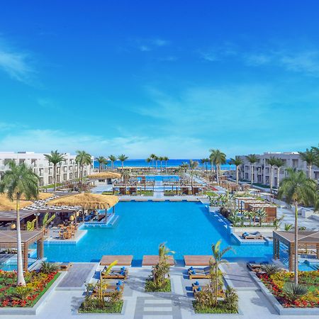 Steigenberger Resort Ras Soma Hurghada Exteriör bild The resort's main pool