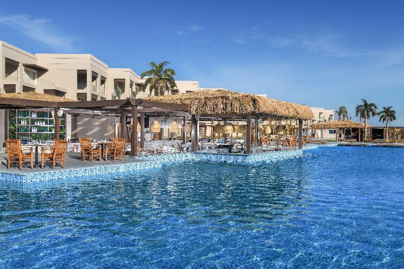 Steigenberger Resort Ras Soma Hurghada Exteriör bild The pool at the Atlantis Paradise Island